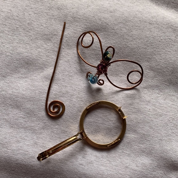 2 Hair Barettes - Picture 3 of 7